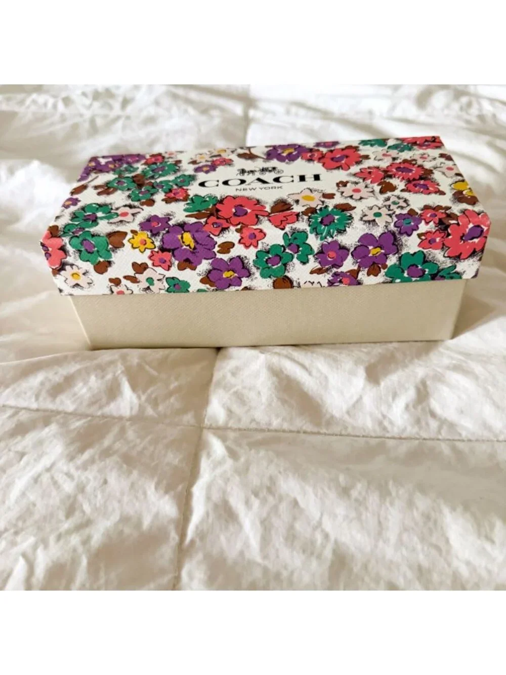 NWOT Coach Black Hard Eyeglass Sunglasses Case w/ Floral Gift Box